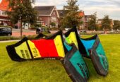 2 Slingshots SST 2020 kites, 6m en 8m , inclusief bar