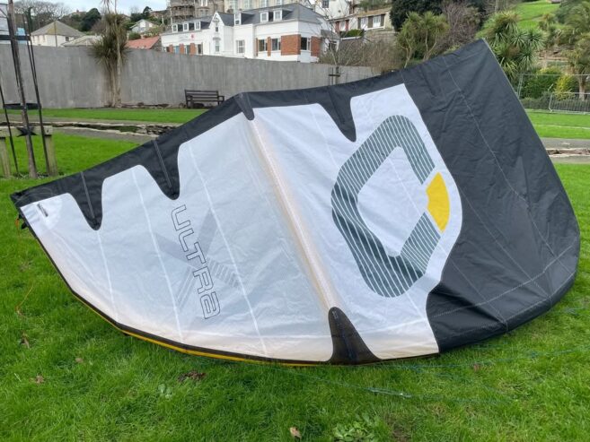 Ozone Vortex 8m Kitesurfing Kite and Bar