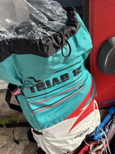 Nieuwe Naish Traid 12 + gebruikte Bandit 10